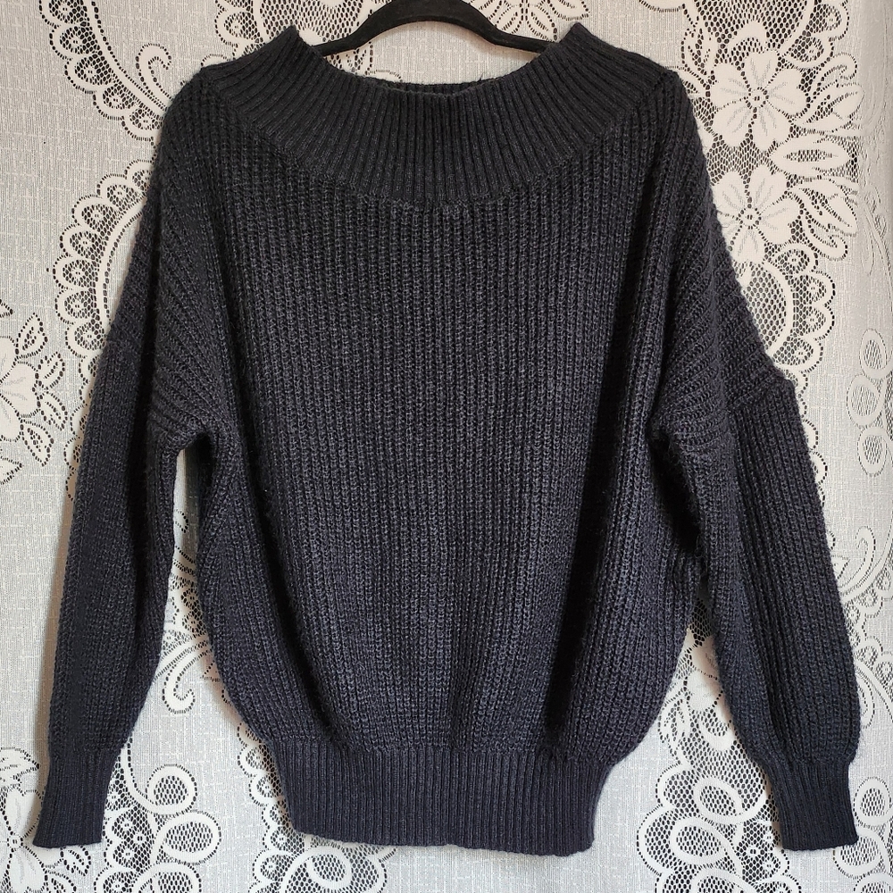 Exlura - Black Knitted Off the Shoulder Sweater - (XL)